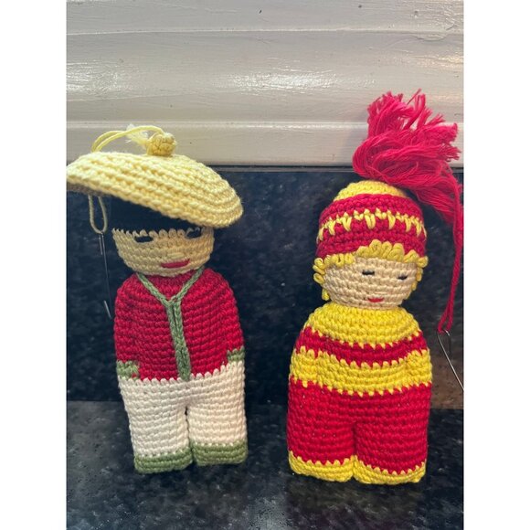 Vintage Pair Of Handmade Knit Crocheted Christmas Ornaments Dolls Peruvian With